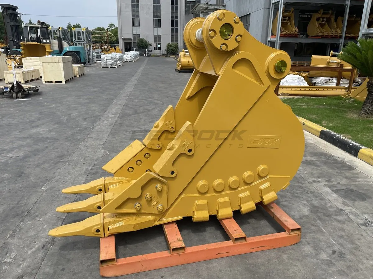 30in Heavy Duty Excavator Bucket fits CAT 336 Excavator DB linkage