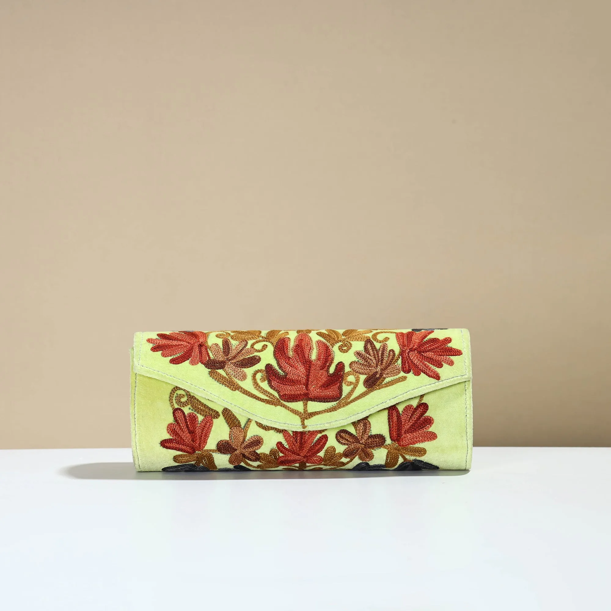 Authentic Kashmiri Crewel Embroidery Velvet Clutch 43