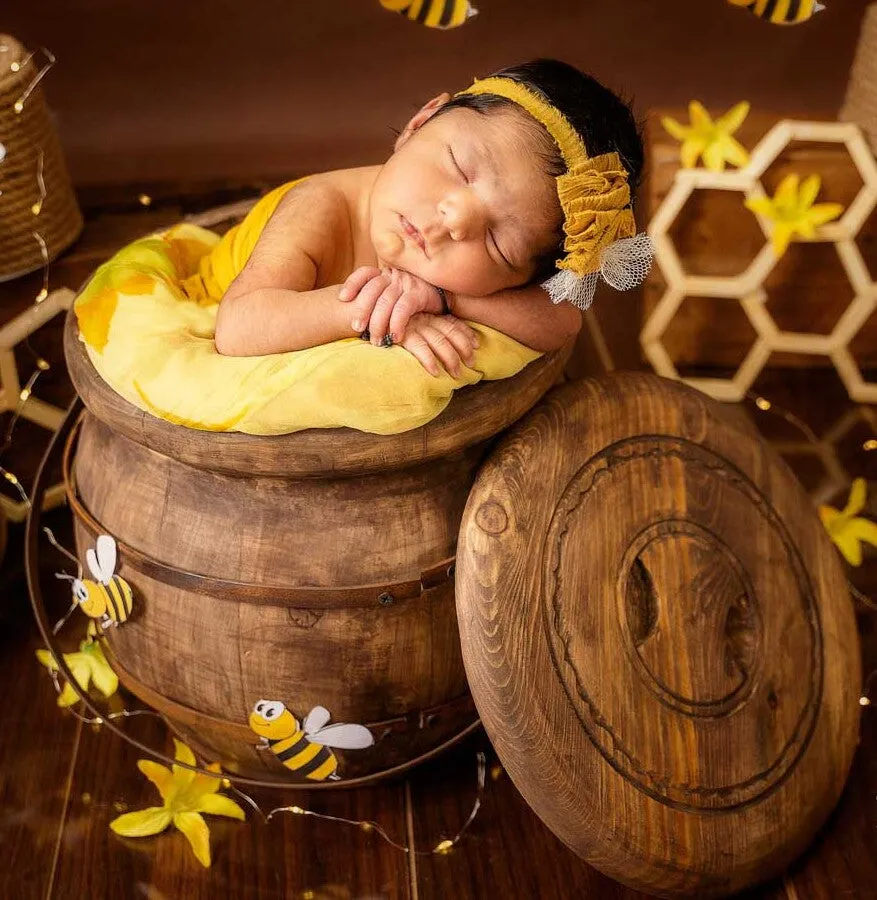 Babymoon Wooden Honey Bucket With Led | Wooden Properties | Baby Photography Props