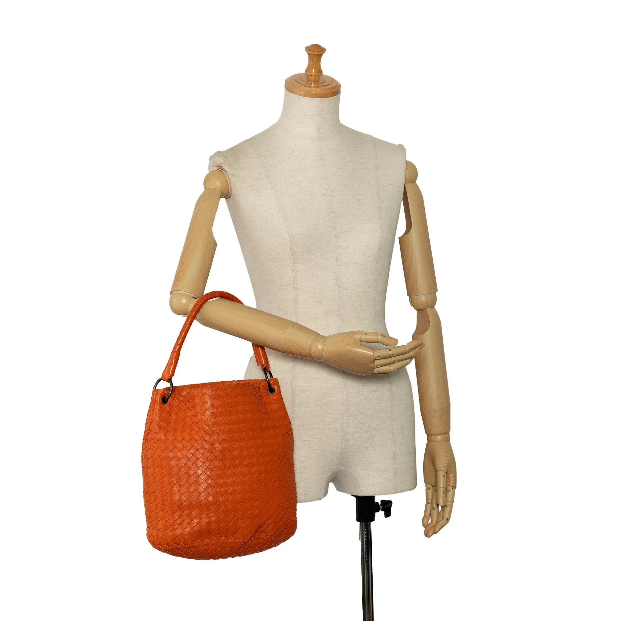 Bottega Veneta Intrecciato Bucket (SHG-OiuRn2)